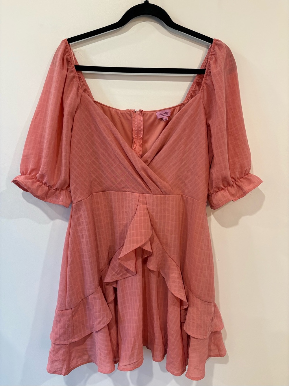Francesca's Coral Pink Lightweight Top